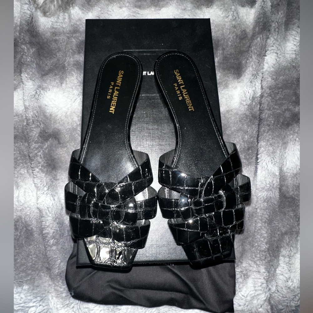 TRIBUTE MULES IN CROCODILE EMBOSSED LEATHER - Picture 12 of 15